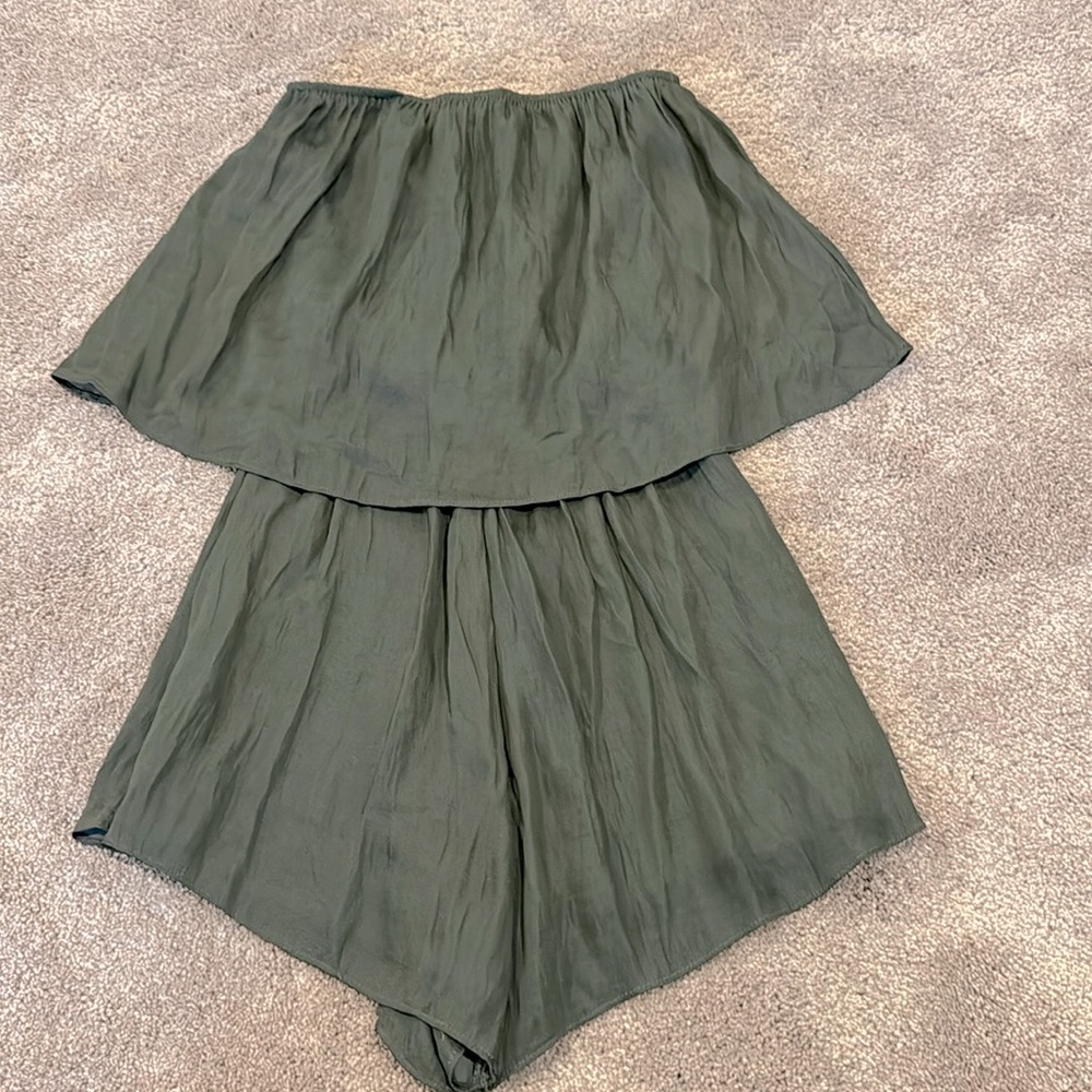 Honey pinch olive green strapless romper size small